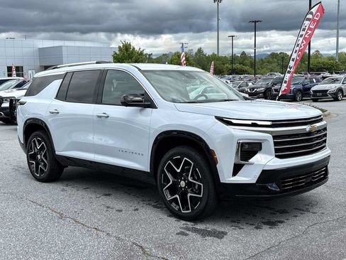 New 2026 Chevrolet Traverse High Country FWD image 4