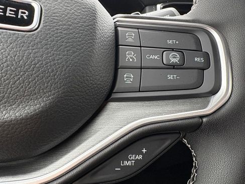 New 2026 Jeep Grand Wagoneer Limited image 25