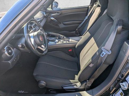 Used 2018 FIAT 124 Spider Classica w/ Technology Group image 11