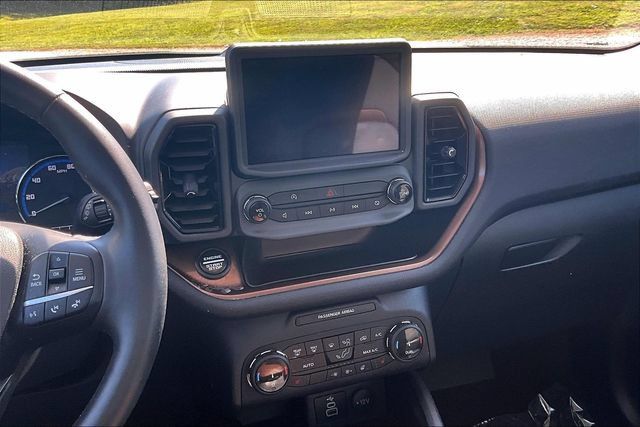 Used 2024 Ford Bronco Sport Outer Banks w/ Tech Package AWD/4WD image 6