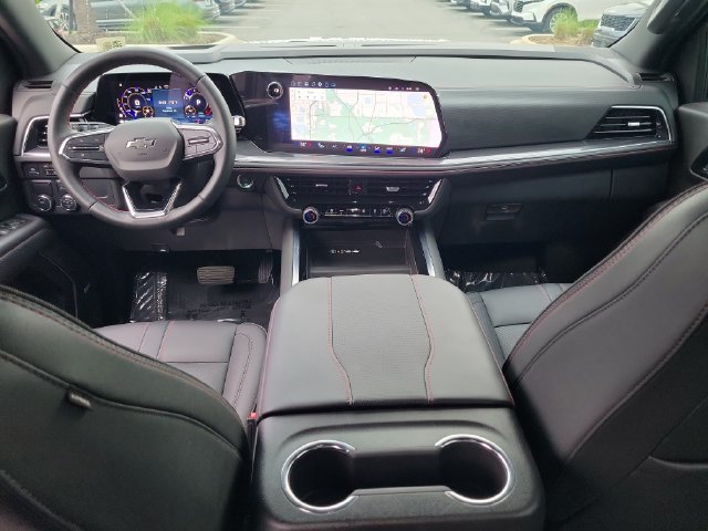 Used 2025 Chevrolet Suburban RST w/ Comfort Package RWD image 14