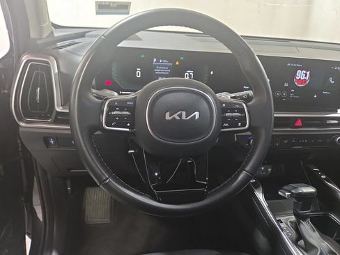 Used 2025 Kia Sorento S w/ Panoramic Sunroof Package AWD/4WD image 10