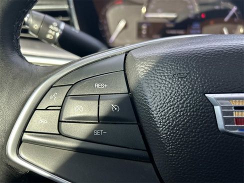 Used 2017 Cadillac XT5 Luxury image 25