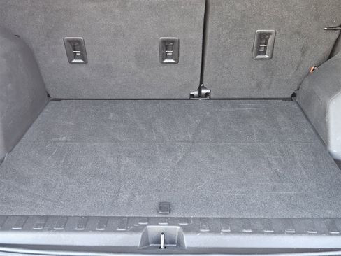 Used 2022 GMC Terrain SLE w/ Driver Convenience Package image 30