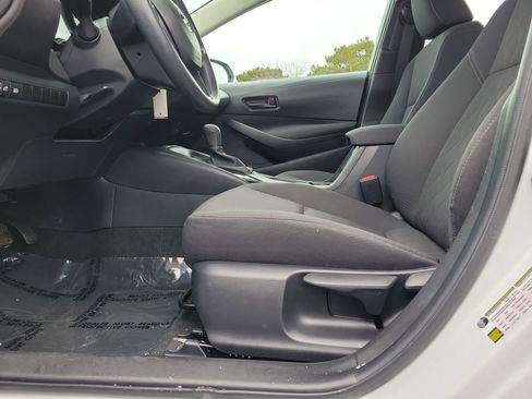 Used 2024 Toyota Corolla LE image 16