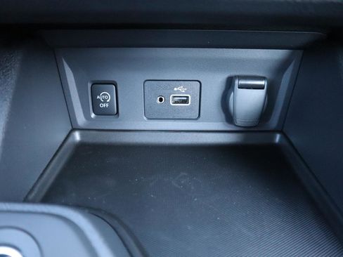 Used 2025 Nissan Sentra S image 24