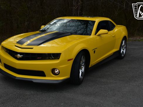 Used 2010 Chevrolet Camaro SS w/ LPO, Ground Effects Package image 3