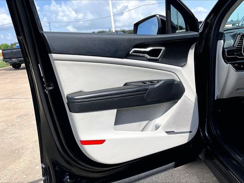 Used 2024 Kia Sportage EX image 20