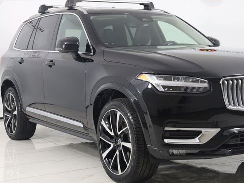 Used 2025 Volvo XC90 B5 Plus w/ Protection Package Premier AWD/4WD image 43