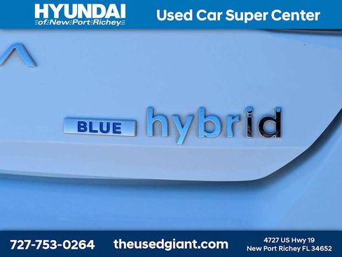 Used 2023 Hyundai Elantra Blue w/ Cargo Package image 12