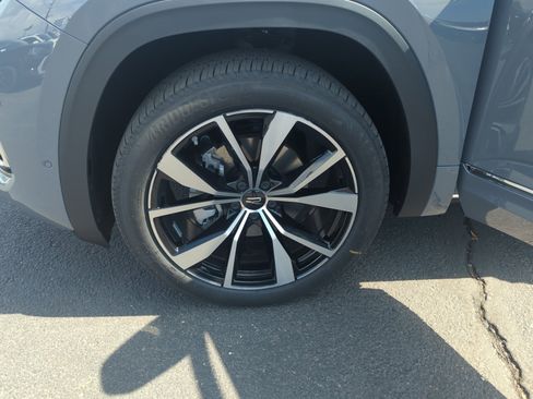 New 2026 Volkswagen Atlas Cross Sport SEL Premium R-Line AWD/4WD image 25