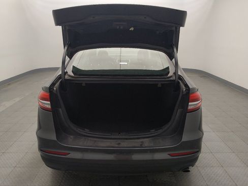Used 2020 Ford Fusion SE FWD image 29
