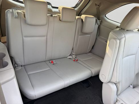 Used 2014 Toyota Highlander Limited Platinum AWD/4WD image 10