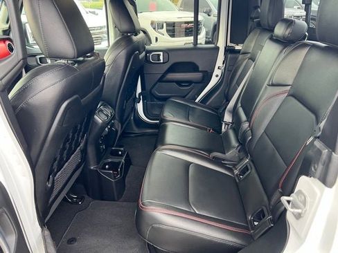 Used 2021 Jeep Gladiator Rubicon image 16