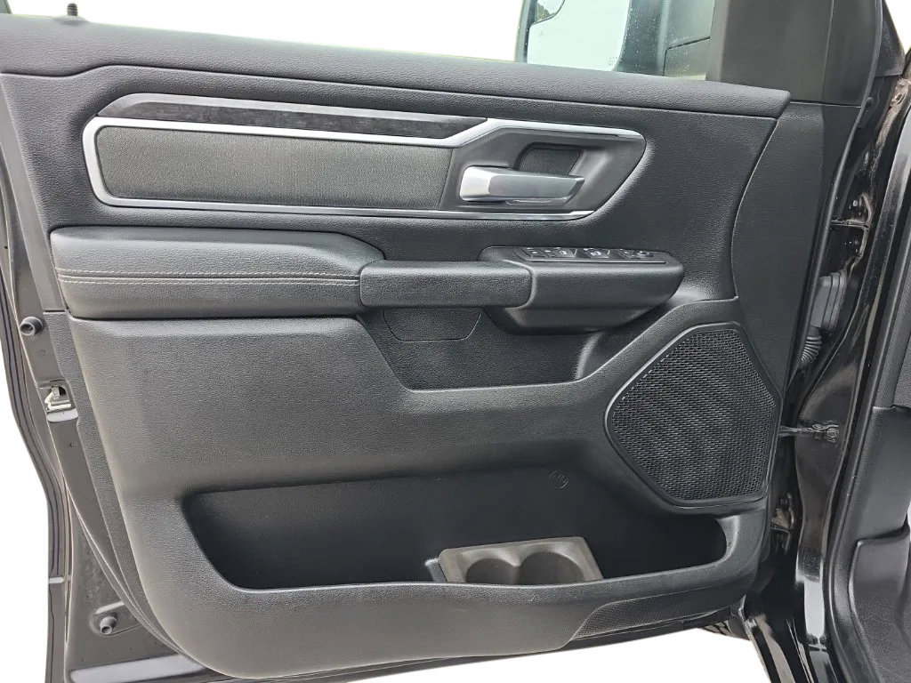 Used 2019 RAM 1500 Big Horn AWD/4WD image 15