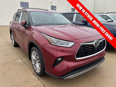 New 2026 Toyota Highlander Platinum