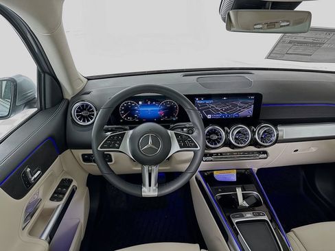 Used 2026 Mercedes-Benz GLB 250 4MATIC image 22