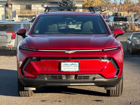 New 2026 Chevrolet Equinox EV LT image 10