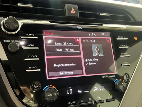 Used 2018 Toyota Camry XLE w/ Audio Package FWD image 21