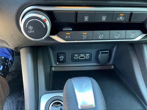 Certified 2025 Nissan Sentra SV w/ Lighting Package FWD image 18