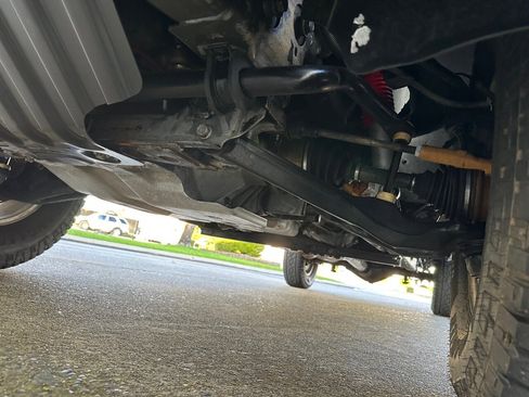 Used 2007 GMC Sierra 2500 SLE w/ Z71 Off-Road Package image 43