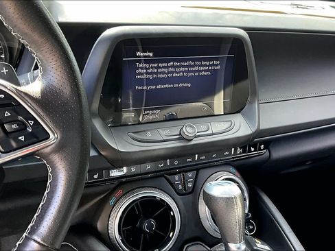 Used 2024 Chevrolet Camaro LT RWD image 7