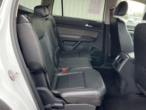 Used 2021 Volkswagen Atlas SE image 35