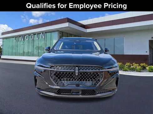 New 2026 Lincoln Nautilus Reserve w/ Jet Appearance Package AWD/4WD image 9