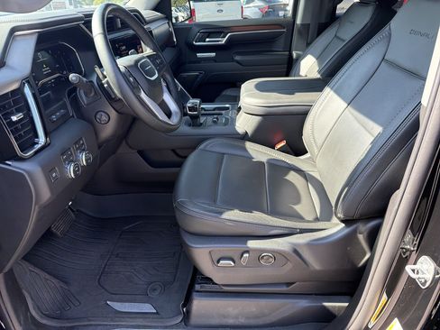 Used 2024 GMC Sierra 1500 Denali w/ Denali Reserve Package AWD/4WD image 10
