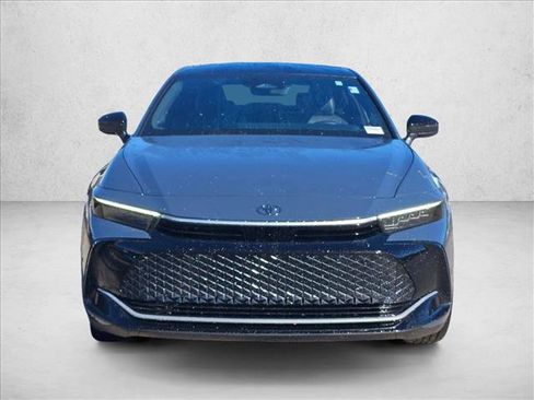 Used 2025 Toyota Crown Nightshade image 2