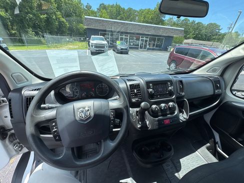 Used 2020 RAM ProMaster 2500 FWD image 13