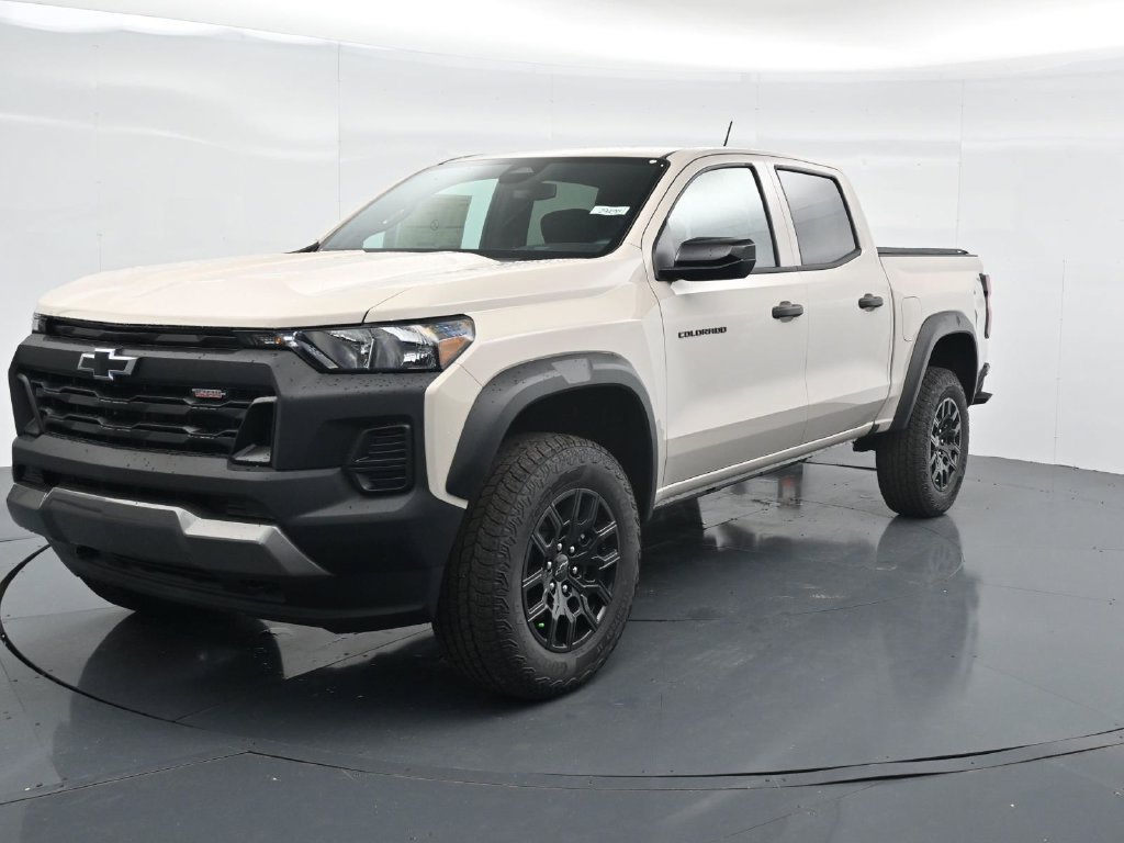 New 2026 Chevrolet Colorado Trail Boss AWD/4WD image 2