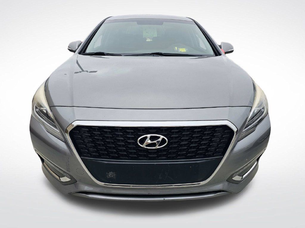 Used 2017 Hyundai Sonata SE FWD image 4