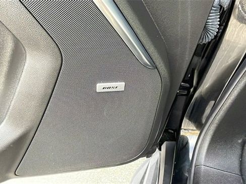 Used 2025 GMC Yukon XL Denali image 27