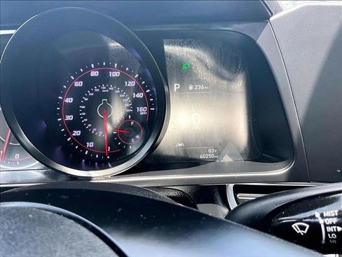 Used 2022 Hyundai Elantra SEL w/ Cargo Package FWD image 22