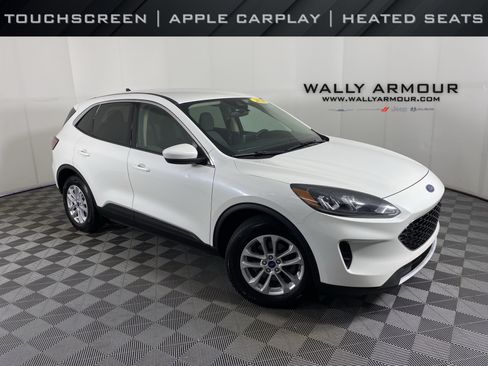 Used 2020 Ford Escape SE FWD image 1