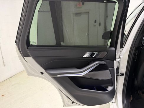 Used 2024 BMW X5 M60i image 36