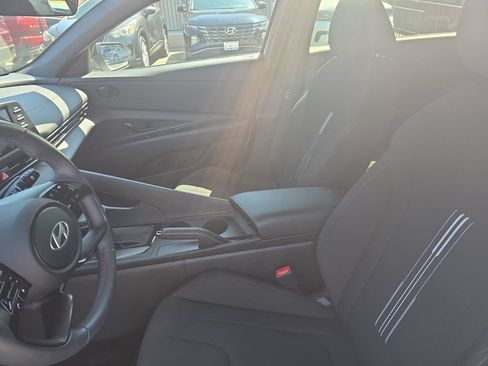 Used 2025 Hyundai Elantra Sport w/ Cargo Package FWD image 9