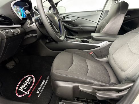Used 2018 Chevrolet Volt LT image 17