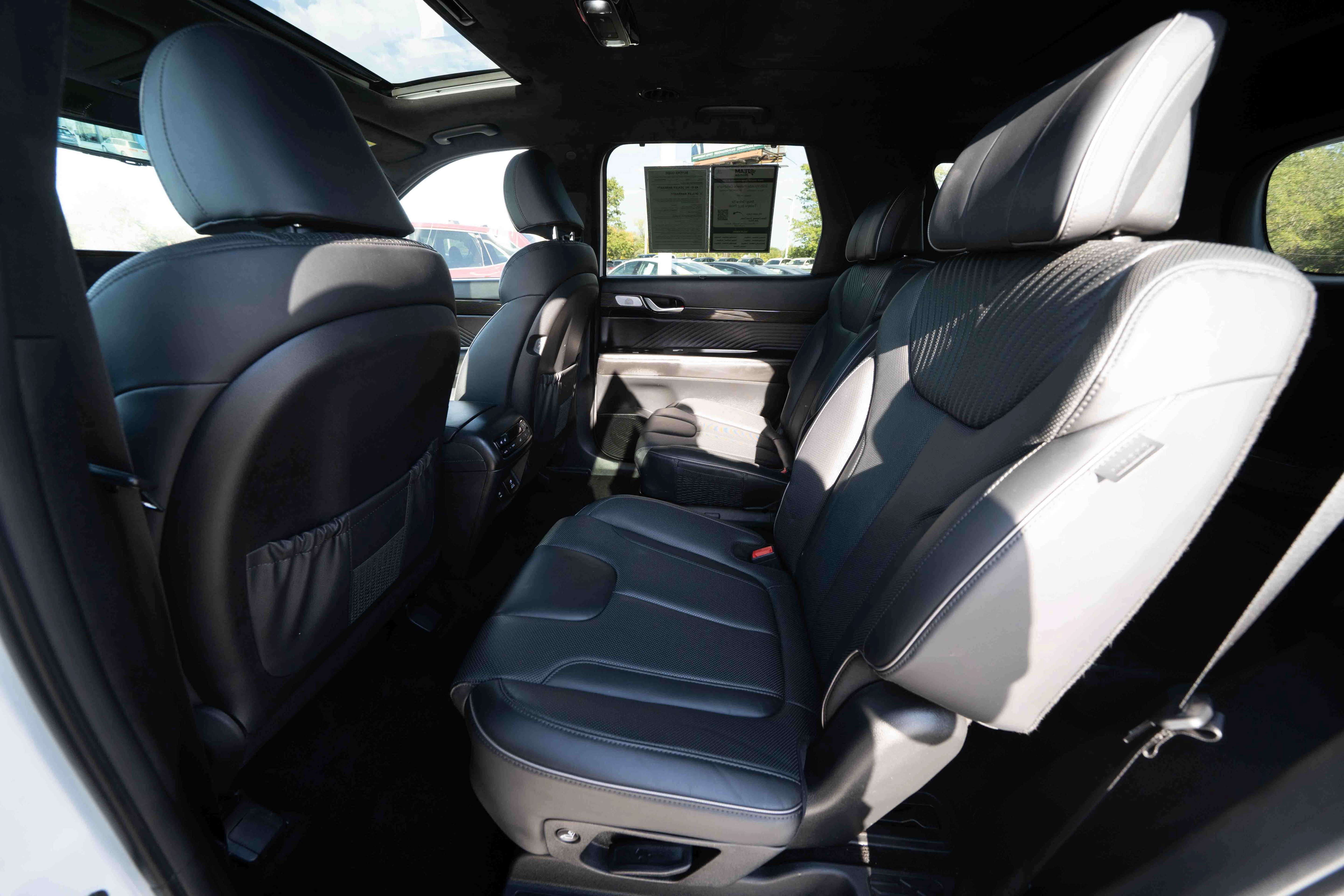 Used 2025 Hyundai Palisade Calligraphy AWD/4WD image 23