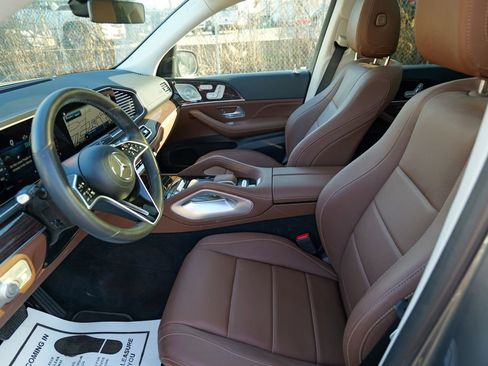 Used 2024 Mercedes-Benz GLS 450 4MATIC image 22