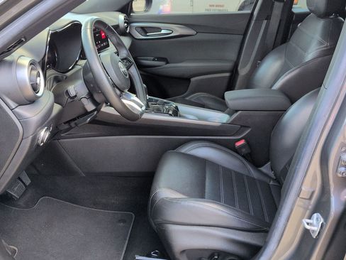 Used 2024 Alfa Romeo Tonale Ti w/ Premium Interior Package image 19