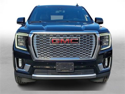 Used 2022 GMC Yukon XL Denali image 2