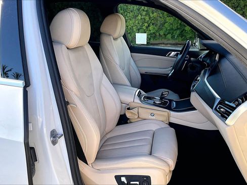 Used 2021 BMW X5 xDrive45e w/ Premium Package AWD/4WD image 8