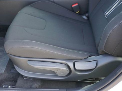 New 2026 Hyundai Elantra SEL Sport Premium FWD image 11
