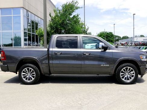 Used 2019 RAM 1500 Laramie AWD/4WD image 4