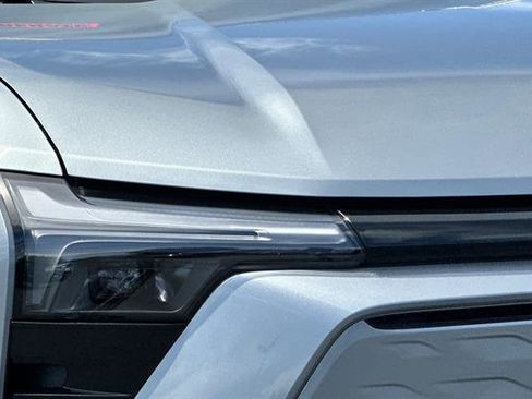 New 2025 Chevrolet Blazer EV LT image 30