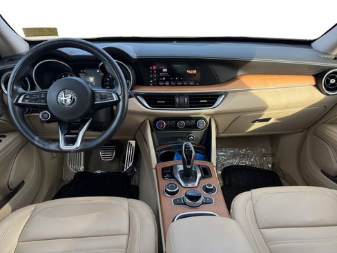 Used 2021 Alfa Romeo Stelvio Ti w/ Premium Package image 10