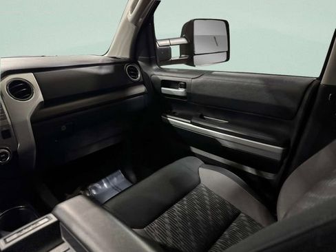 Used 2020 Toyota Tundra 4x4 CrewMax image 13