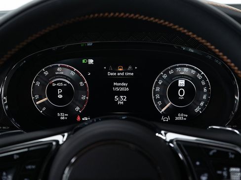 Certified 2025 Bentley Bentayga image 38